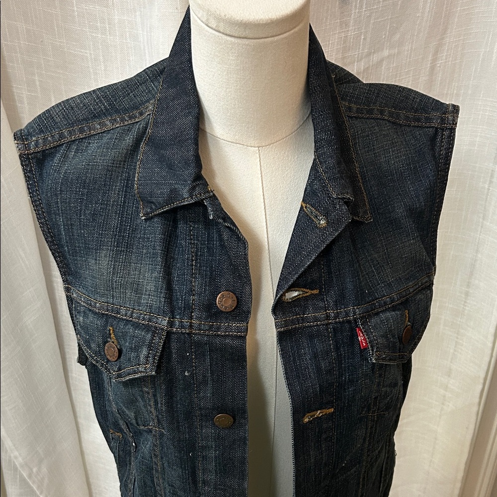 Levi's Dark Blue Denim Vest with Button Details - Picture 2 of 4